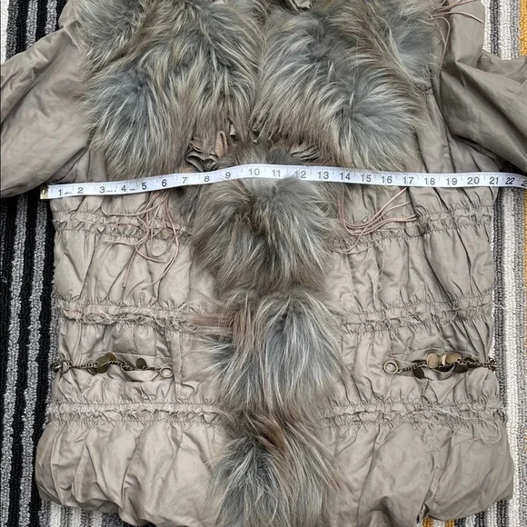 Italian Women's Real Fur Trimmed Jacket with Chain Accents - Picture 12 of 14
